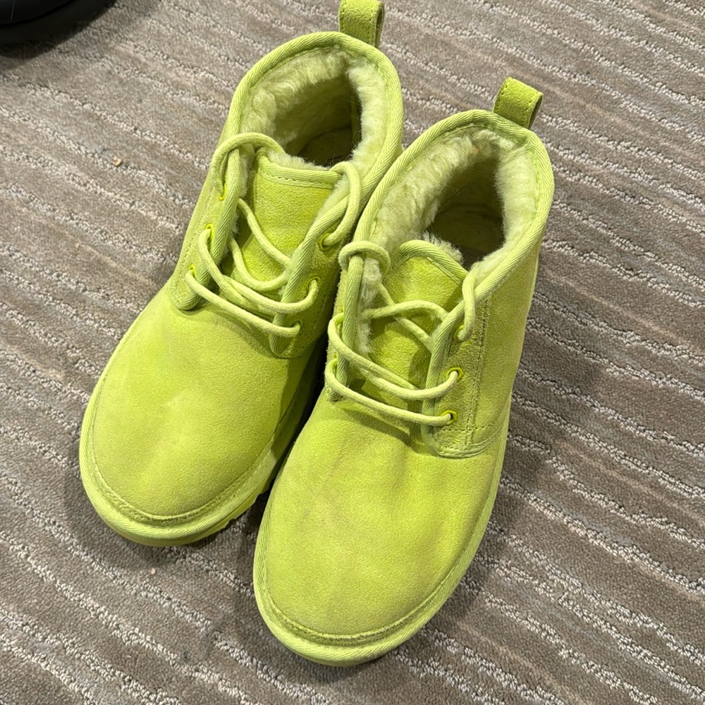 UGG NEUMEL - Size 8
